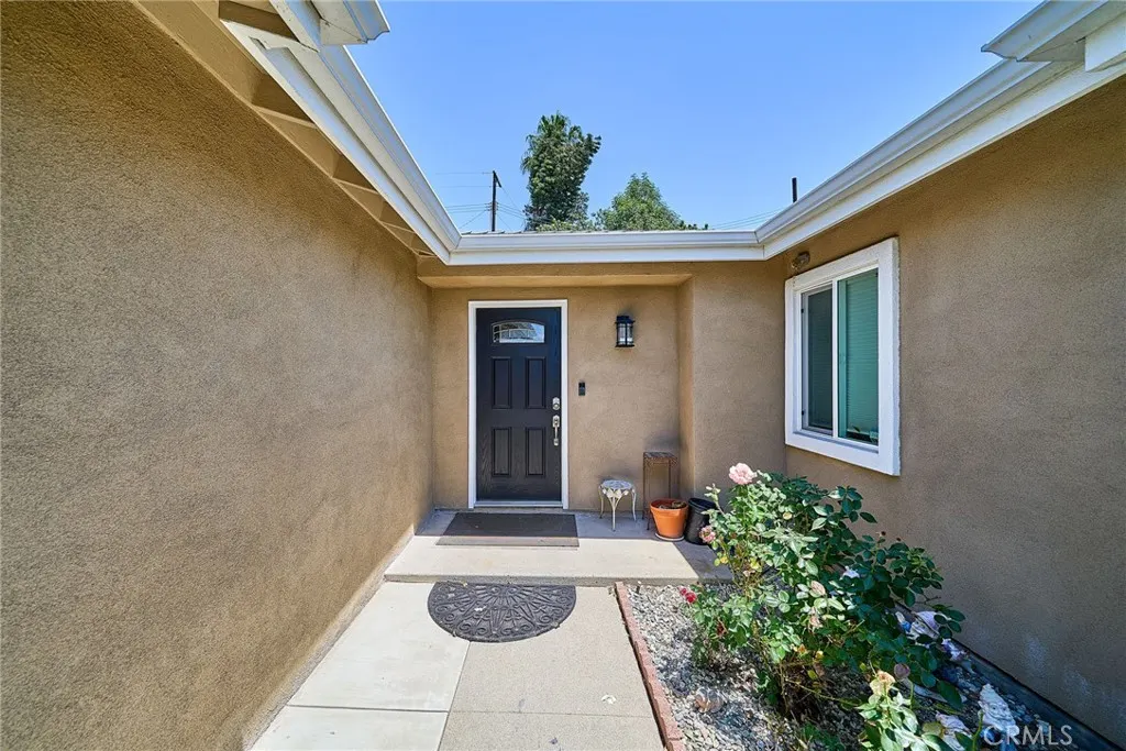 21725 Lost River