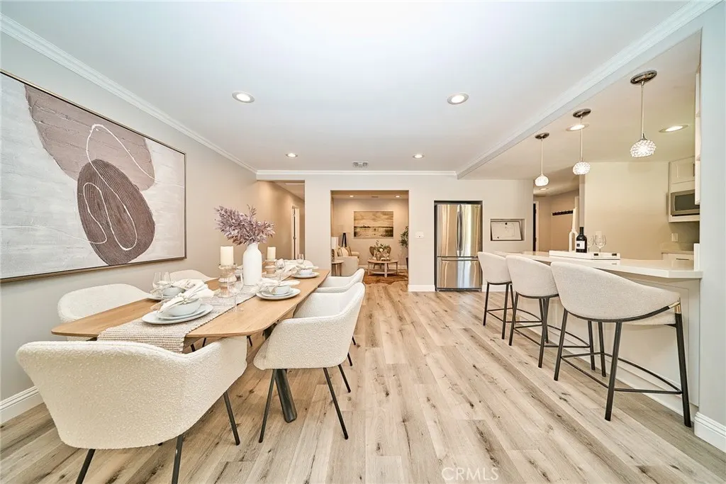 21725 Lost River