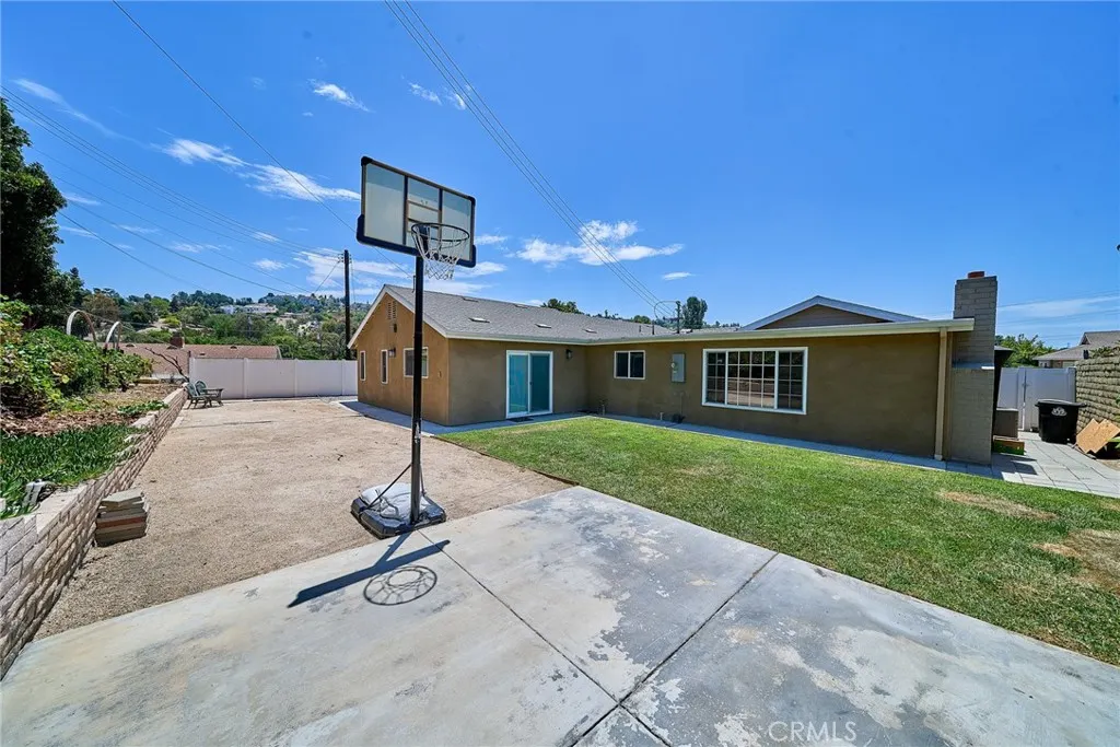 21725 Lost River