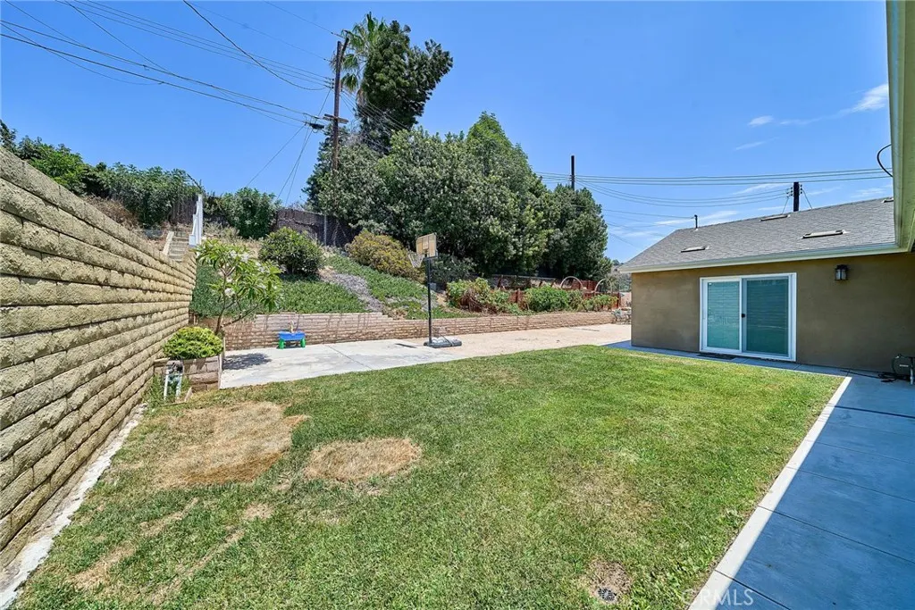21725 Lost River