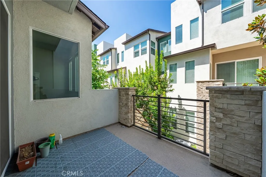 721 Manhattan Dr #74