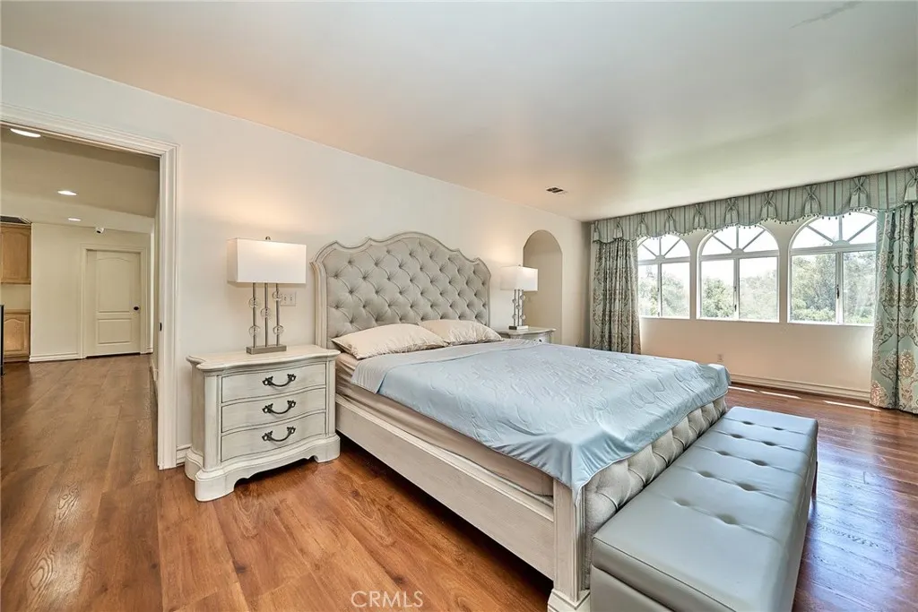 1089 Village Drive