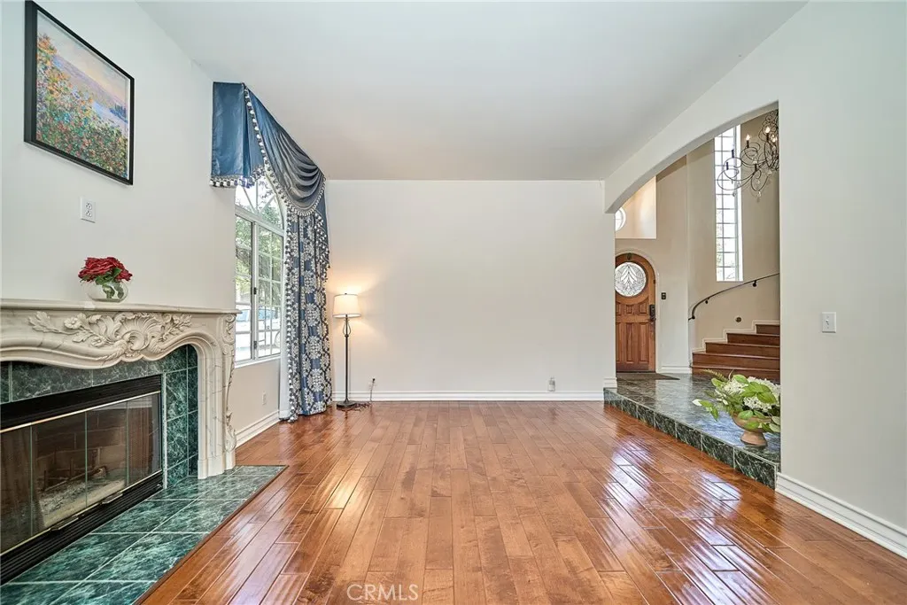 1089 Village Drive