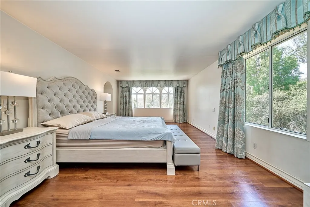 1089 Village Drive