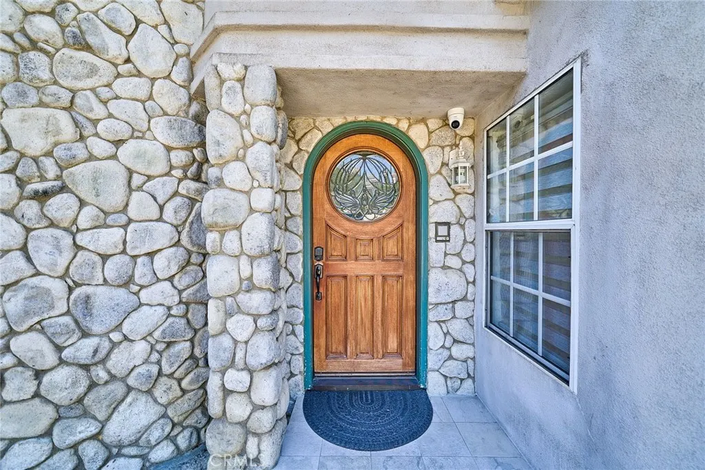 1089 Village Drive