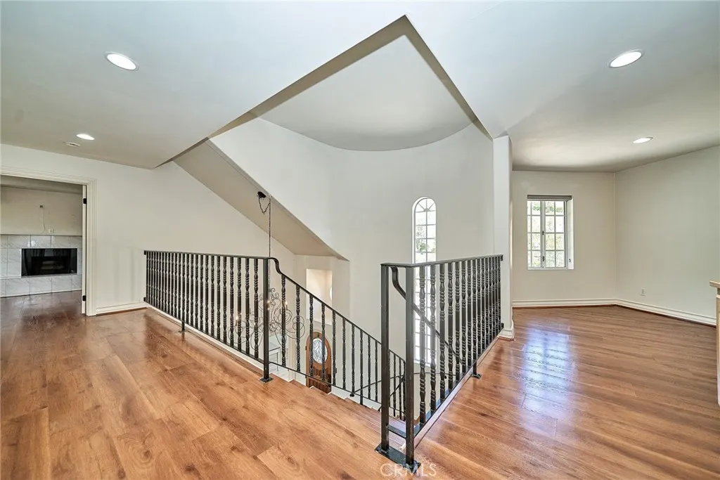 1089 Village Drive