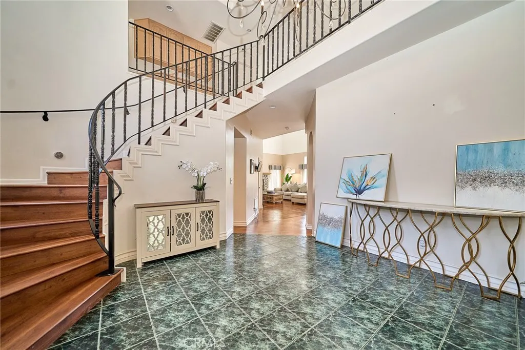 1089 Village Drive