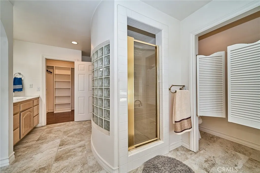 1089 Village Drive