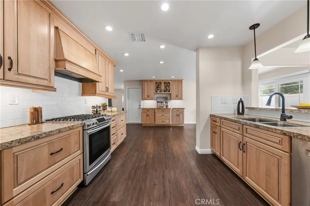 15506 Rolling Ridge Drive