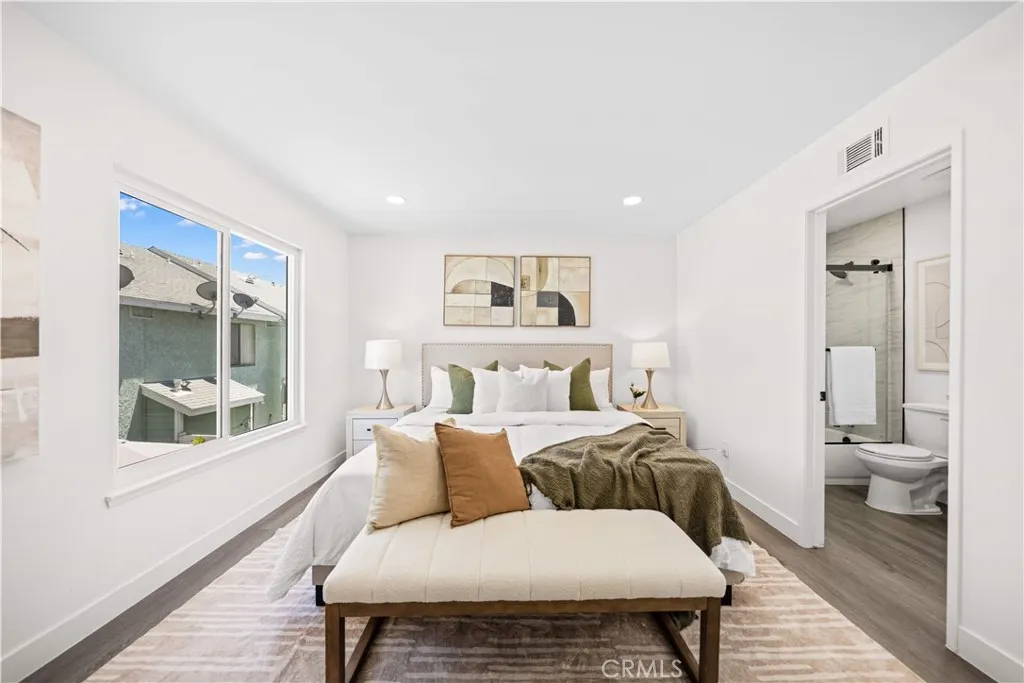 5640 Riverside Drive #32