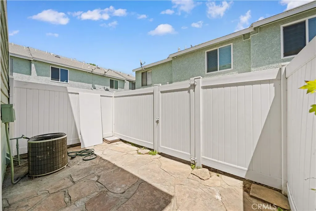 5640 Riverside Drive #32