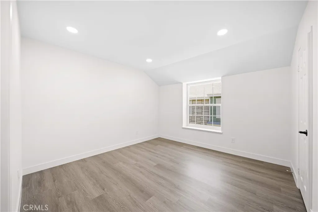 5640 Riverside Drive #32