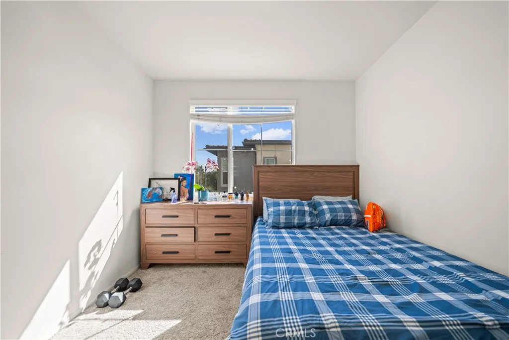 1530 W Cameron