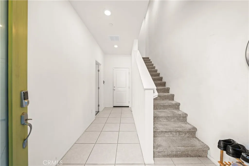1530 W Cameron