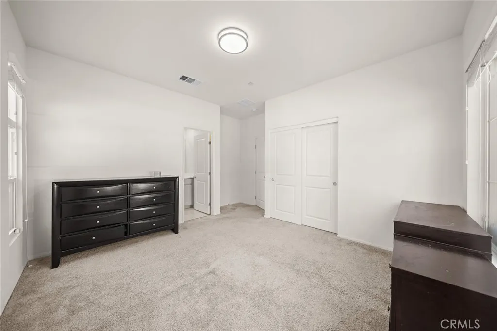 1530 W Cameron