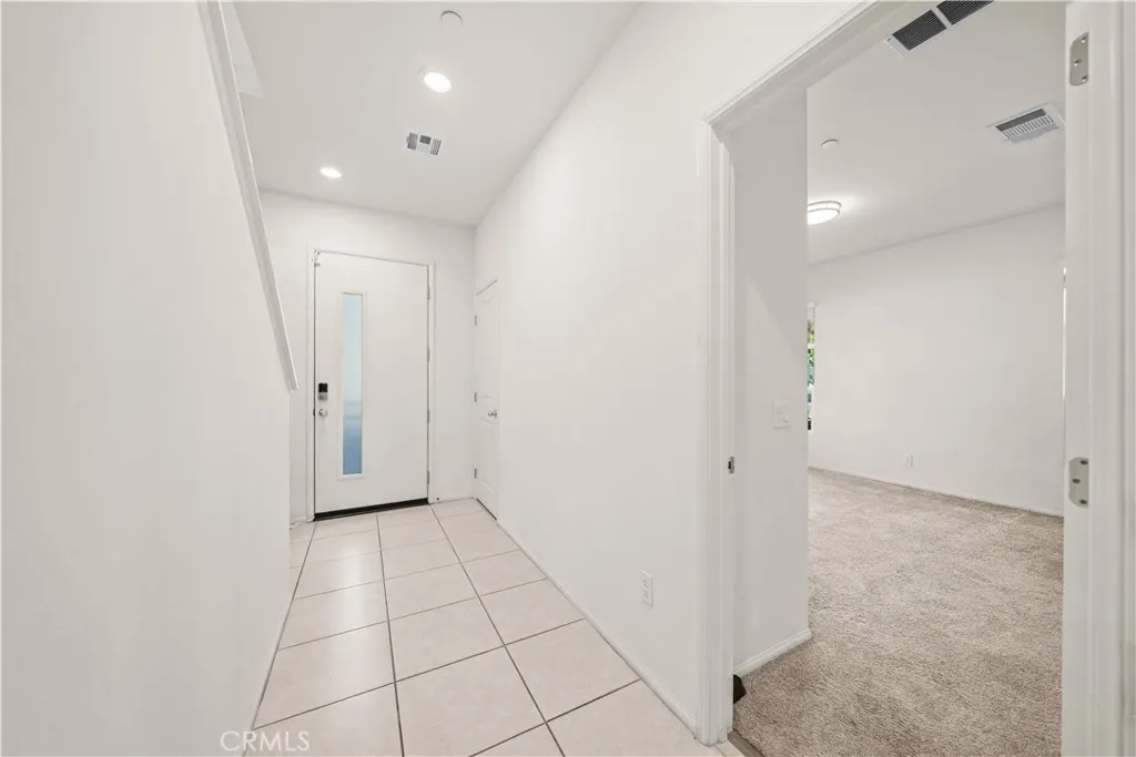 1530 W Cameron