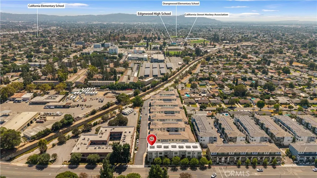 1530 W Cameron