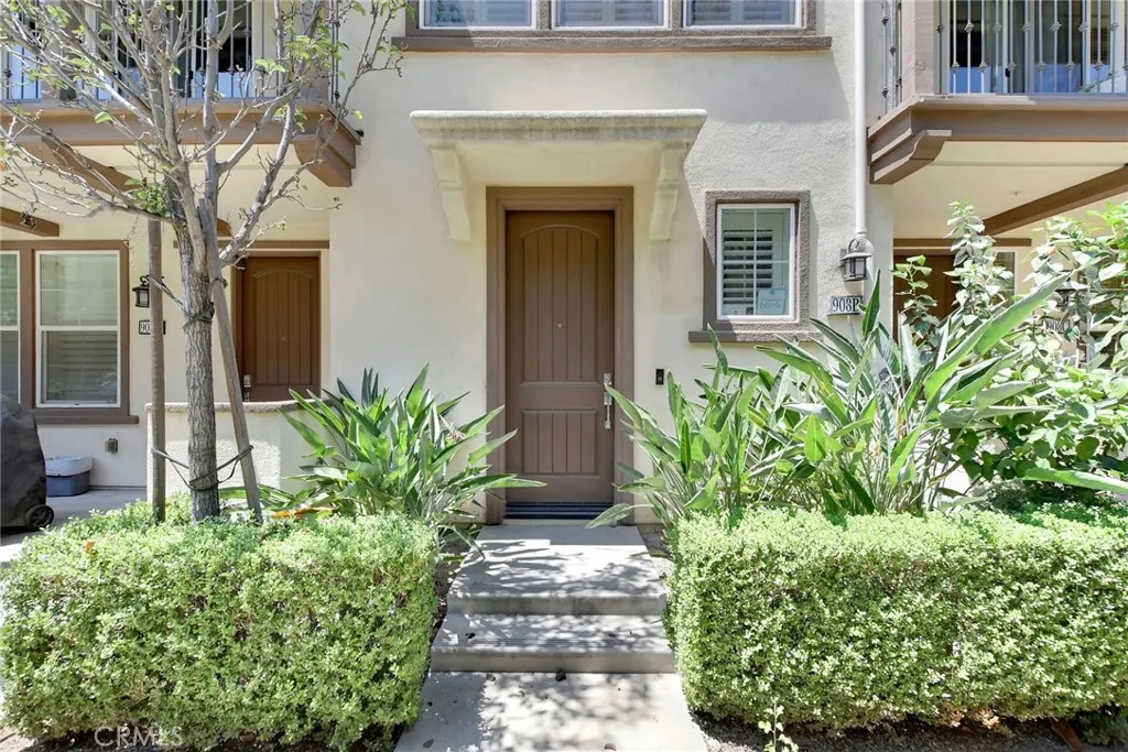 908 N Botanica Lane #B