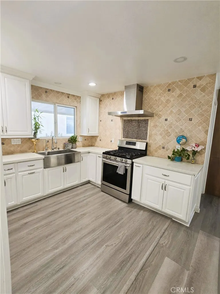 1765 PUENTE AVE #22