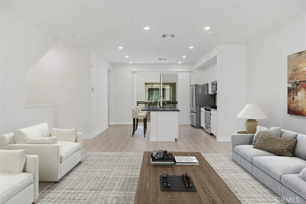 821 Hudson