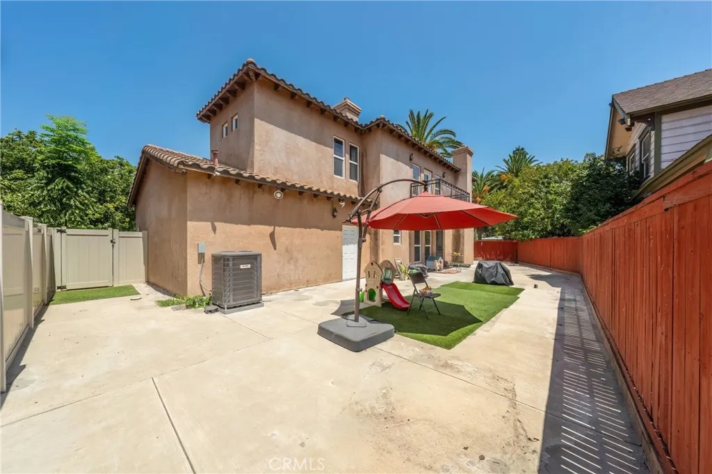 658 E. Phillips Boulevard