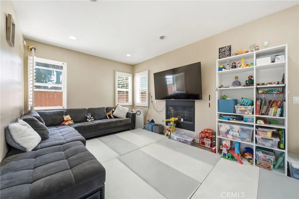 658 E. Phillips Boulevard