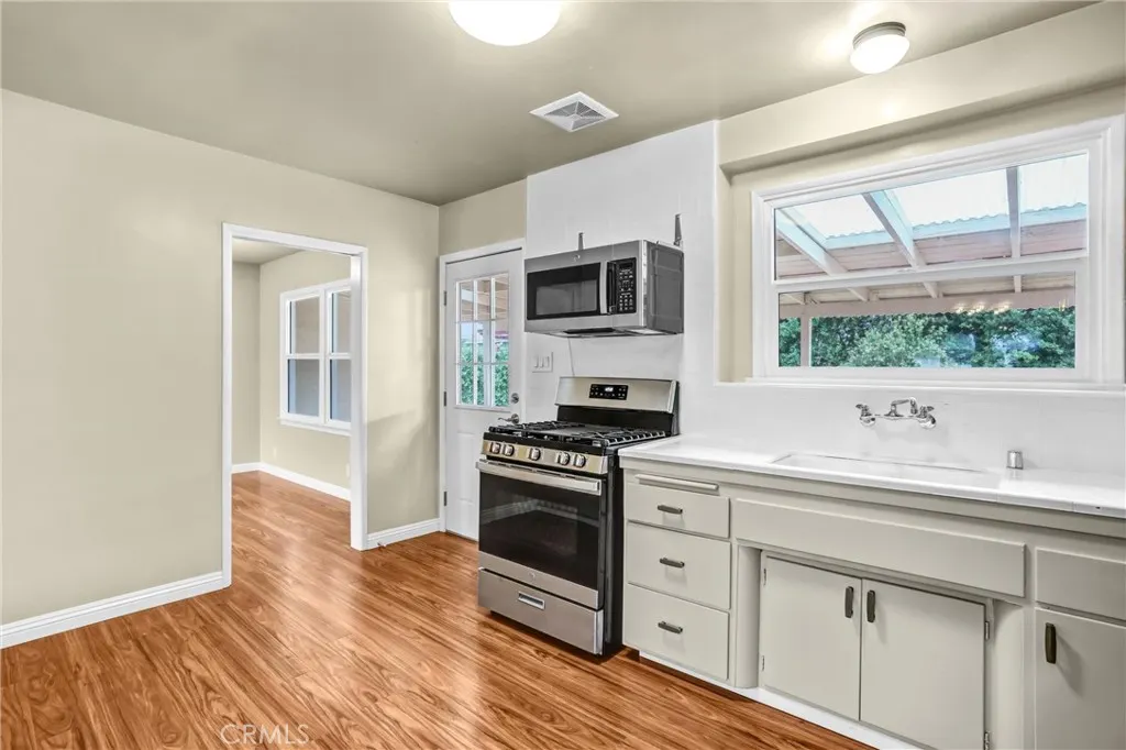 728 S Glenshaw