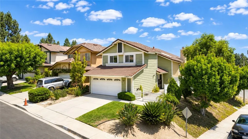 13437 Gold Dust Way