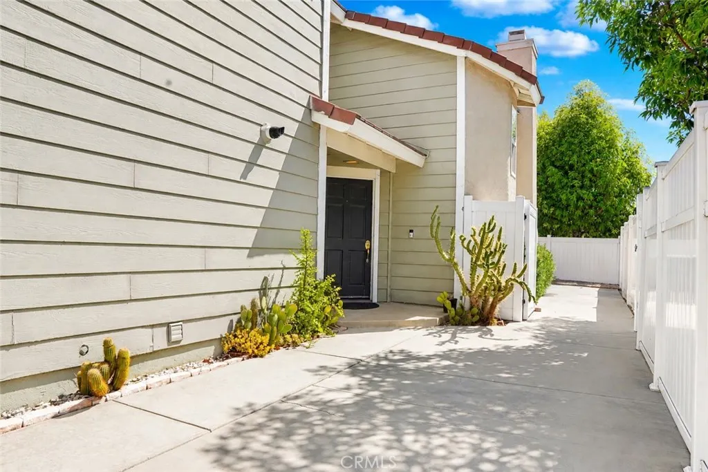 13437 Gold Dust Way