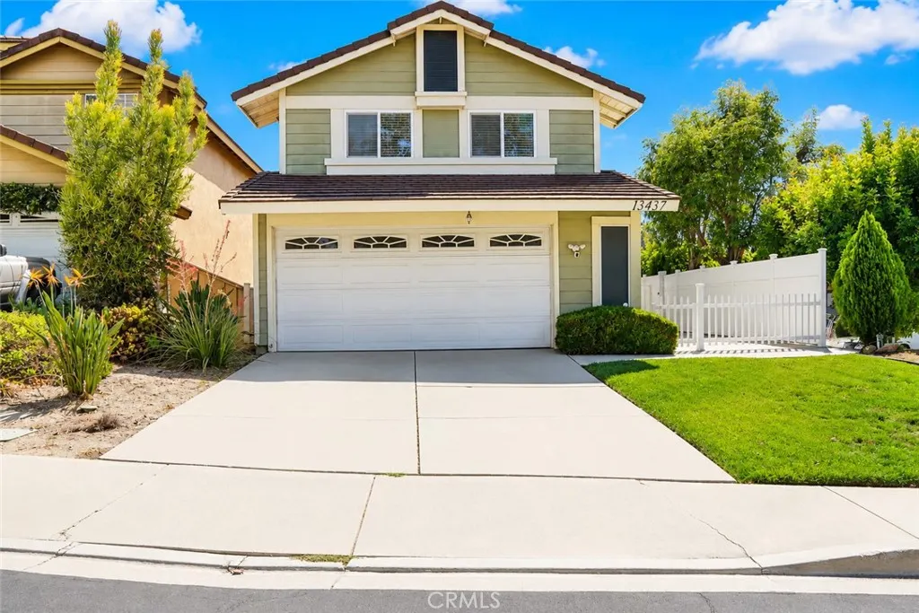 13437 Gold Dust Way