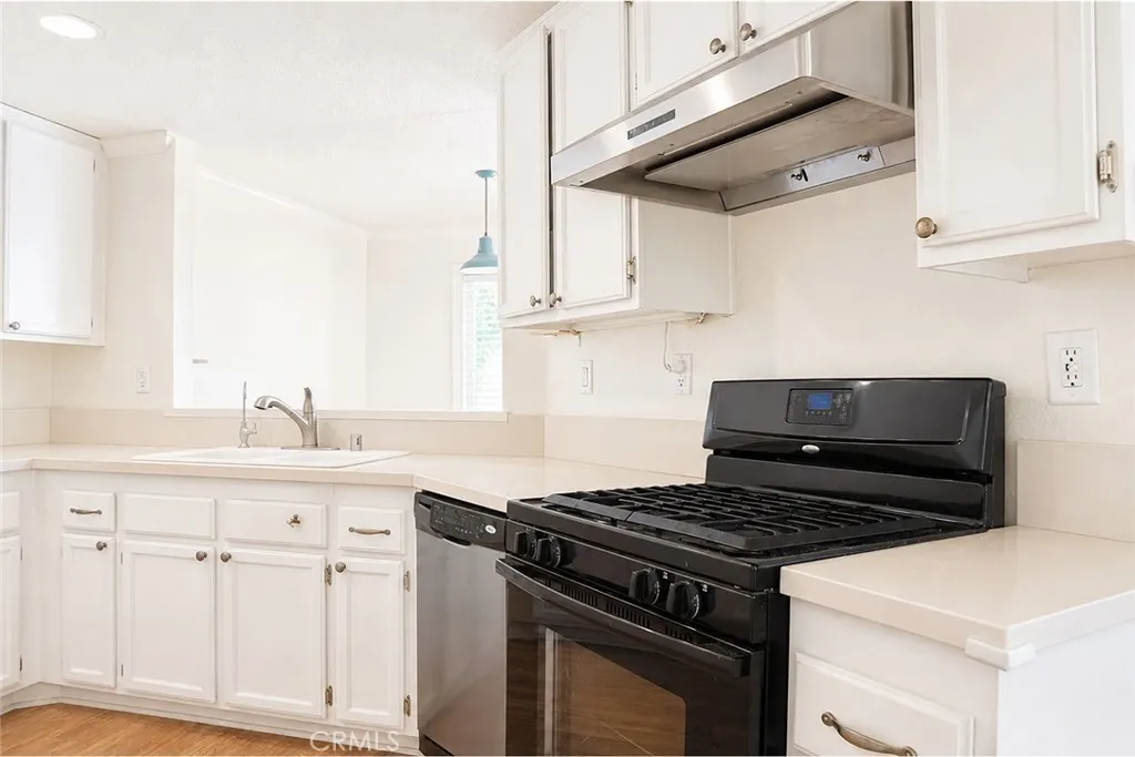 13437 Gold Dust Way