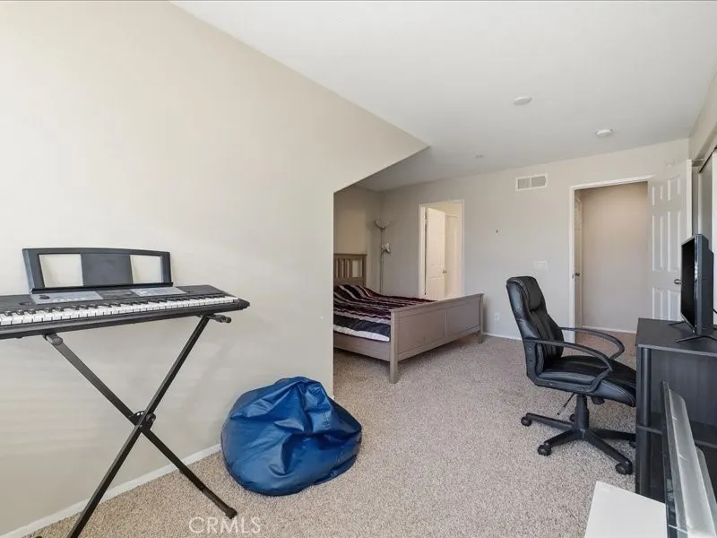 15903 Fountain Lane