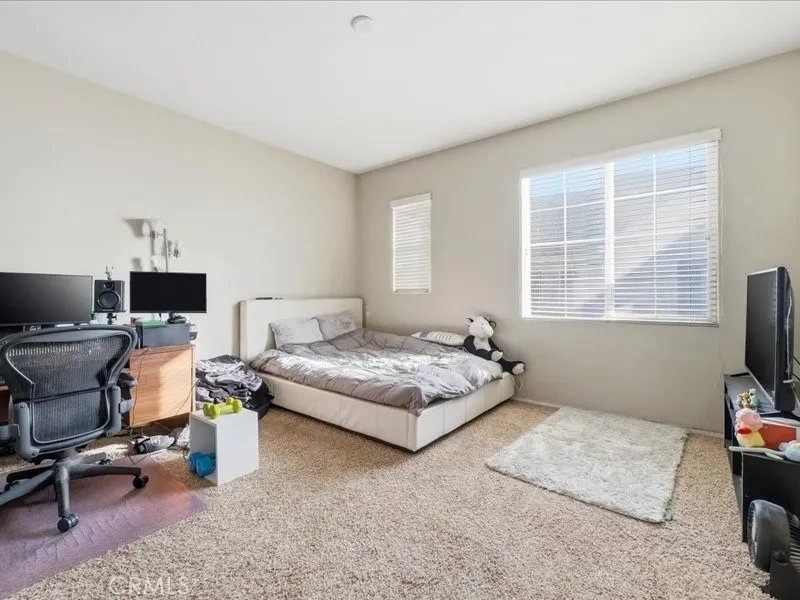 15903 Fountain Lane