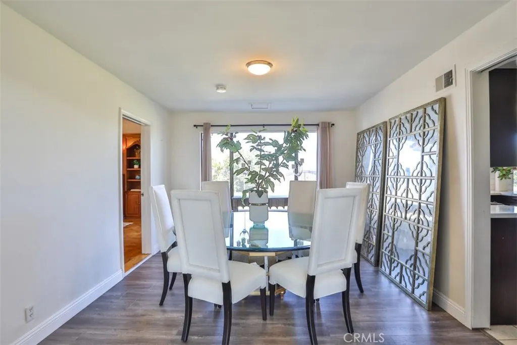 1736 Derringer Lane