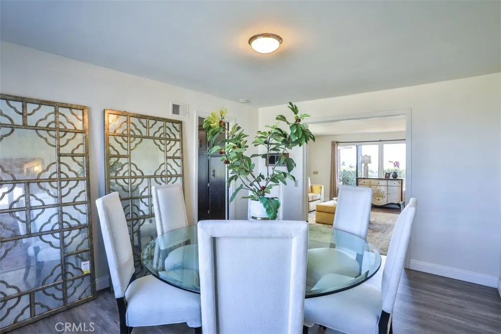 1736 Derringer Lane