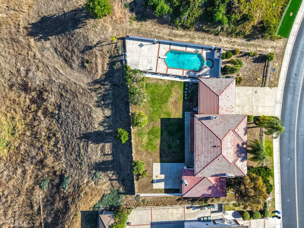 1736 Derringer Lane