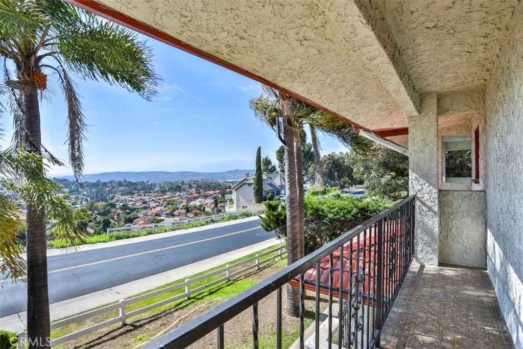 1736 Derringer Lane