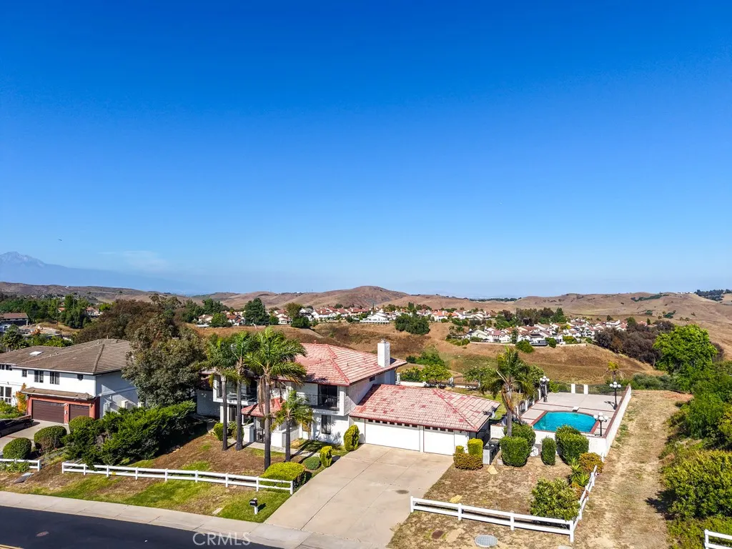 1736 Derringer Lane