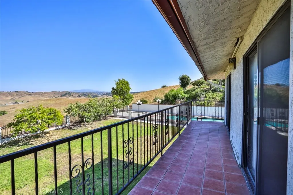 1736 Derringer Lane