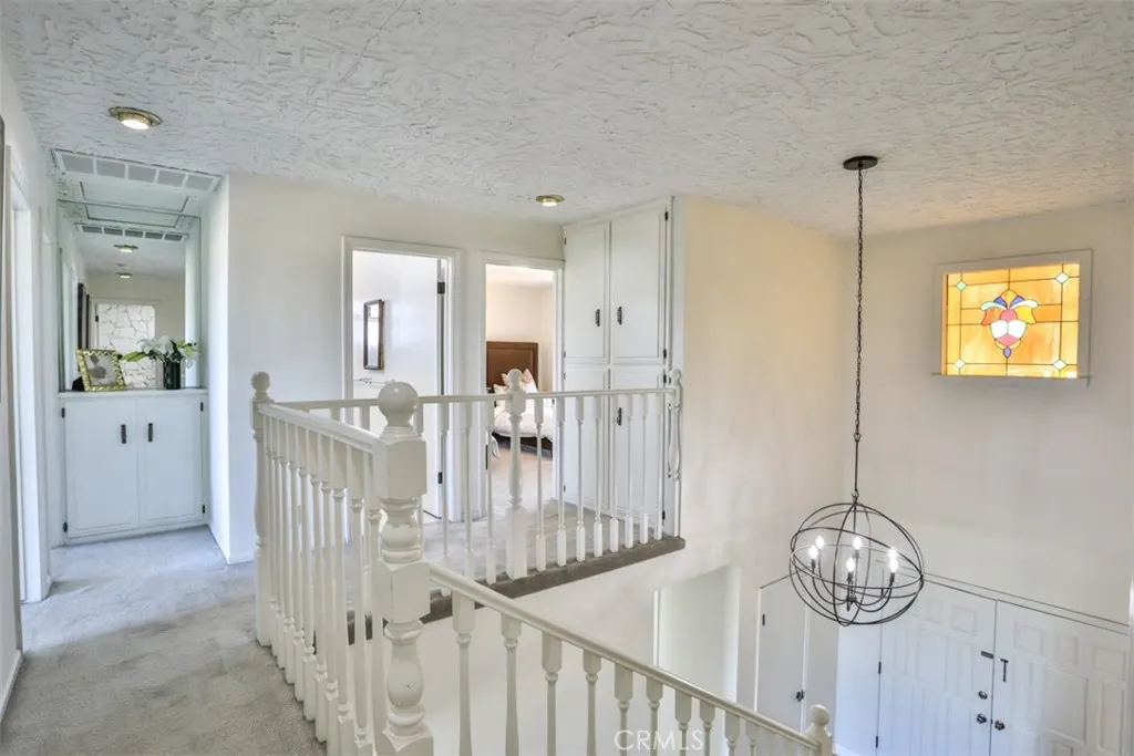 1736 Derringer Lane