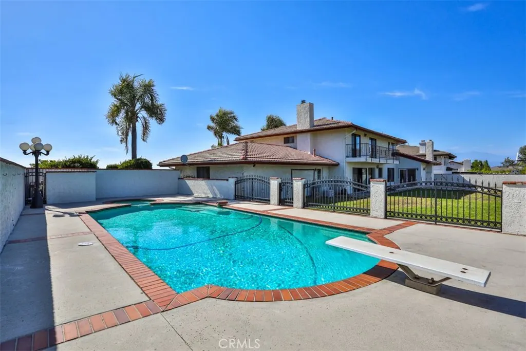 1736 Derringer Lane