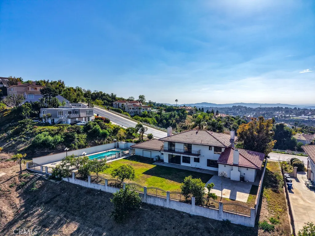 1736 Derringer Lane