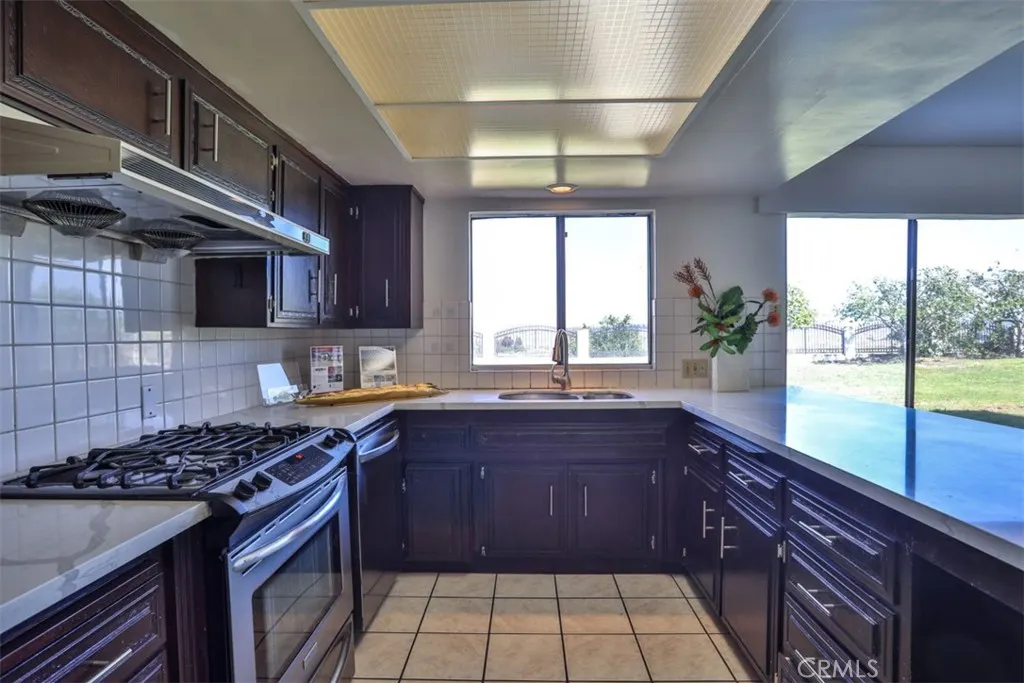 1736 Derringer Lane