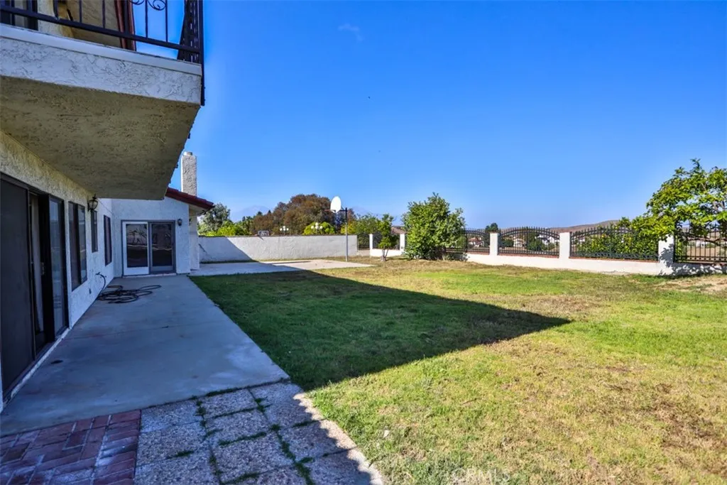 1736 Derringer Lane