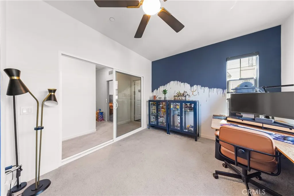 4838 S Monarch