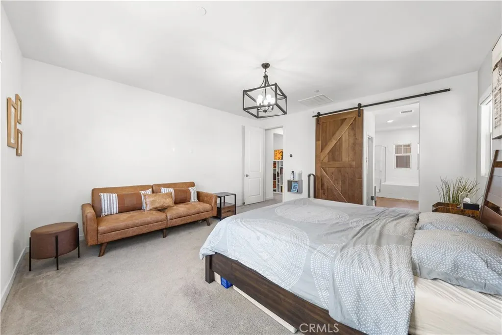 4838 S Monarch