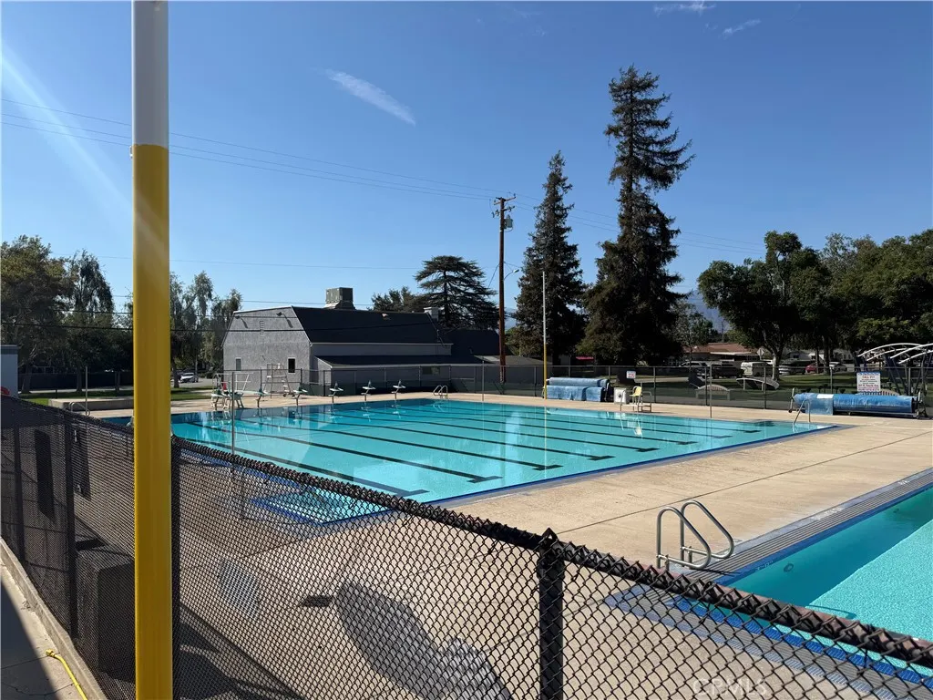 149 S Hollenbeck Avenue