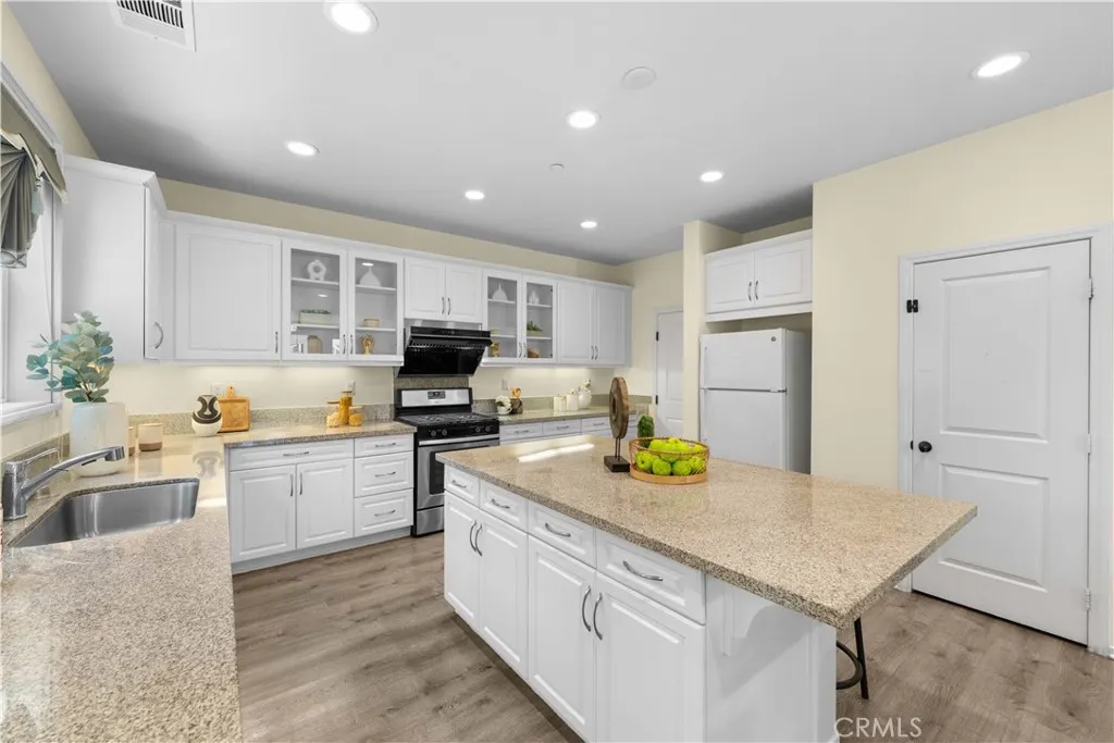 3830 S Silver Oak