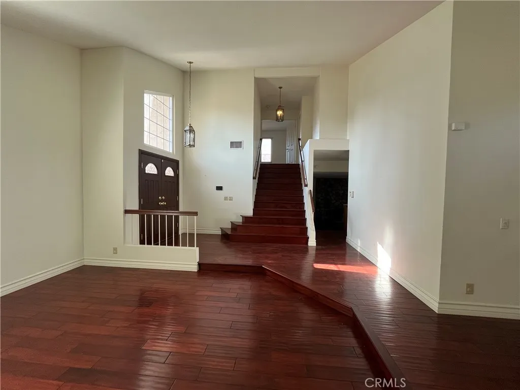 926 S Essex