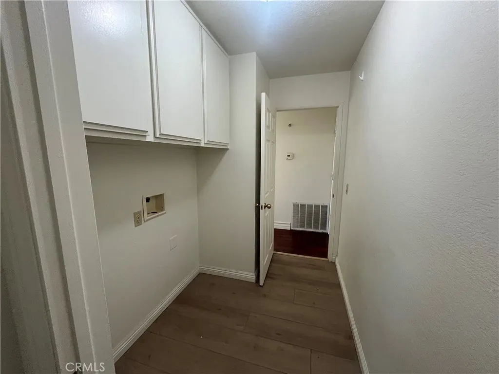 926 S Essex